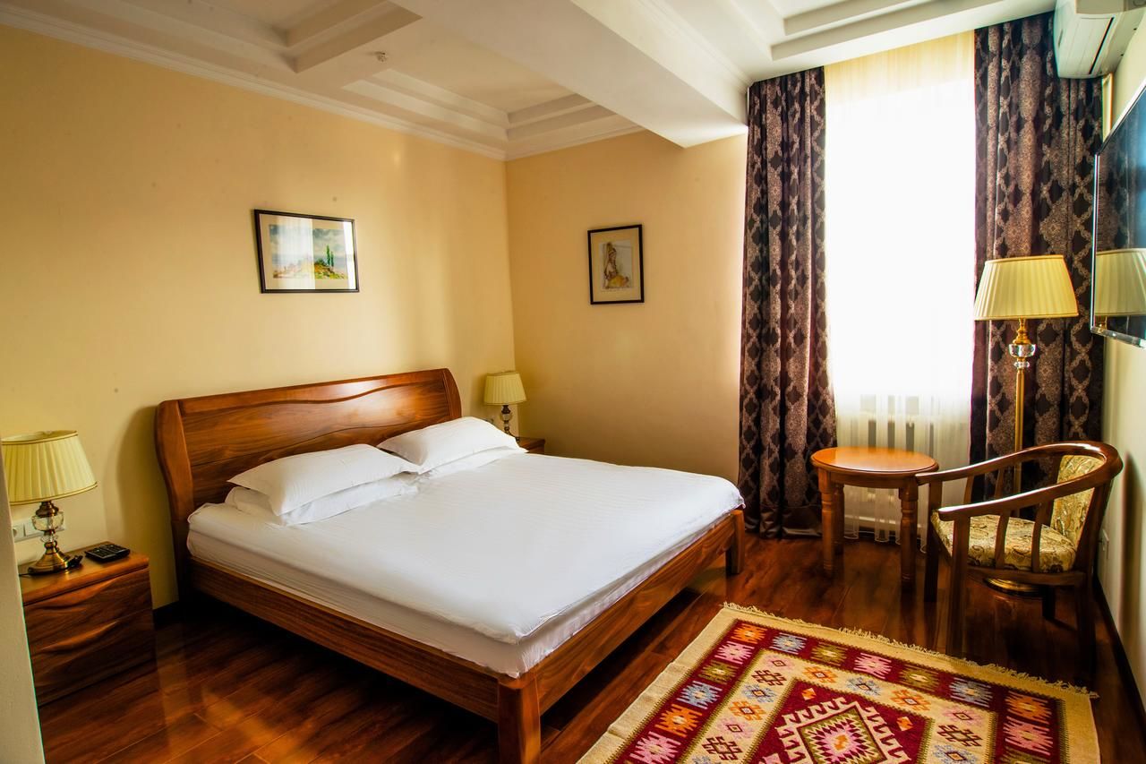 Отель Soluxe Hotel Бишкек